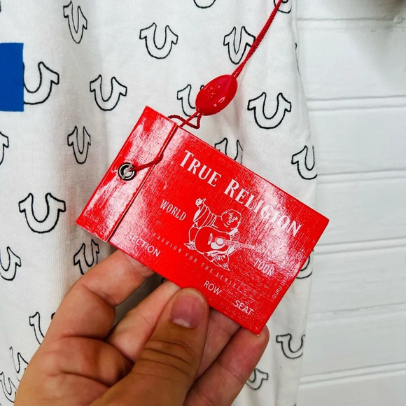 True Religion Boys Monogram Logo T-Shirt White Size L Graphic Print - Picture 8 of 13